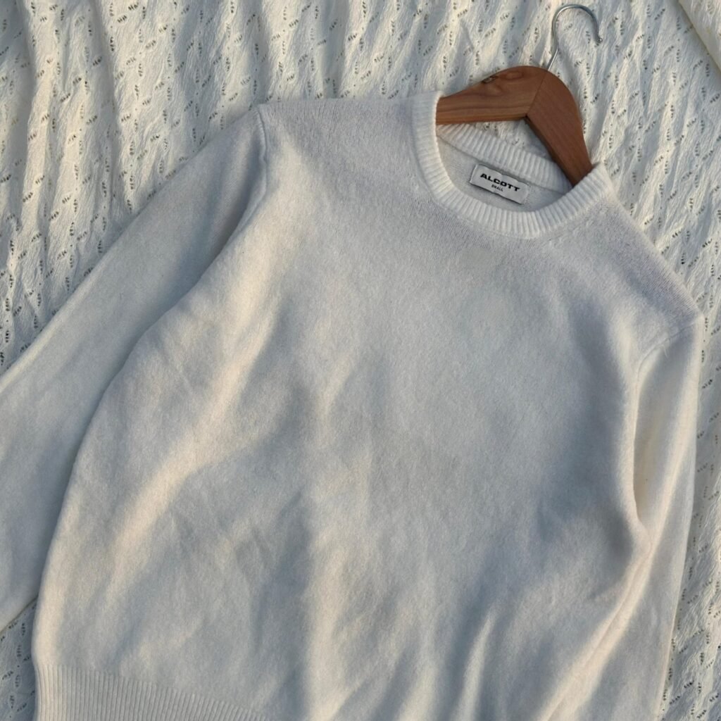 Alcot white round neck soft sweater